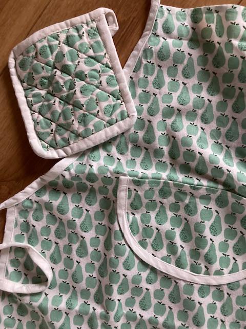 2 x Kinderschort en Bakblik konijn/haas/ei