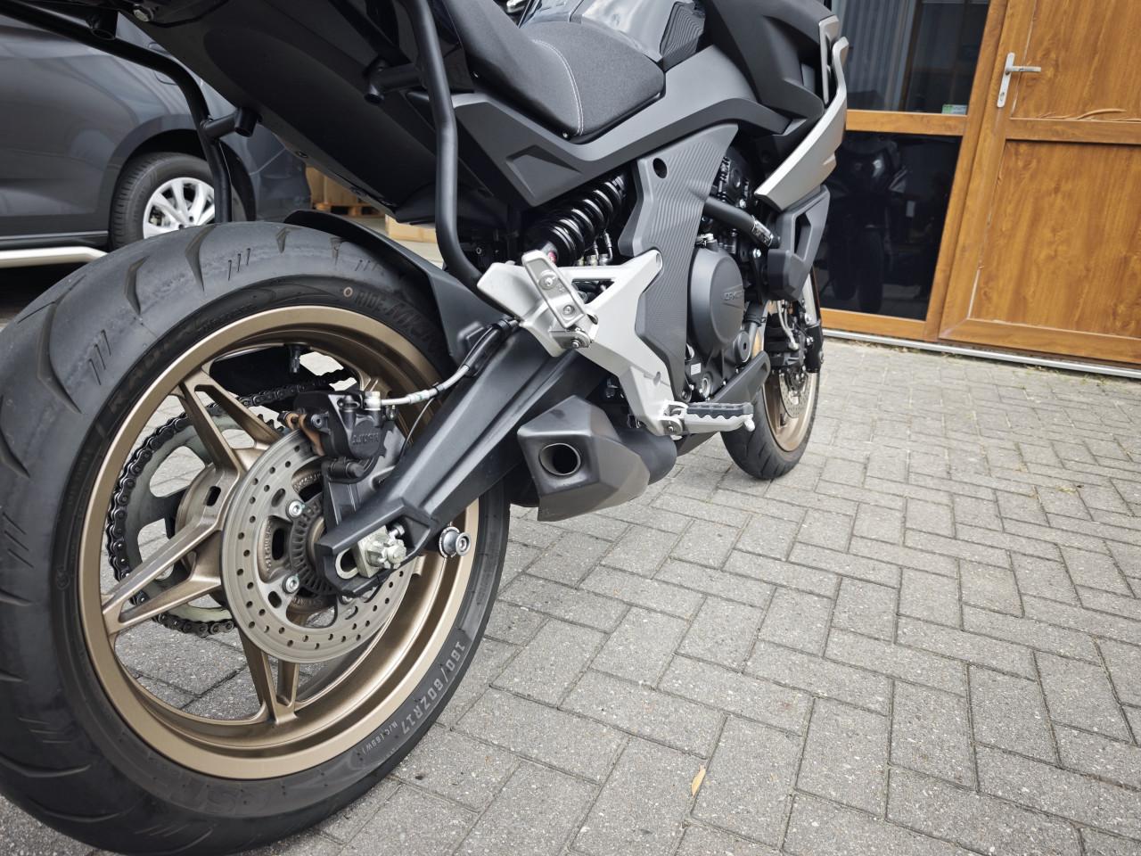 Motor cfmoto 700 mt