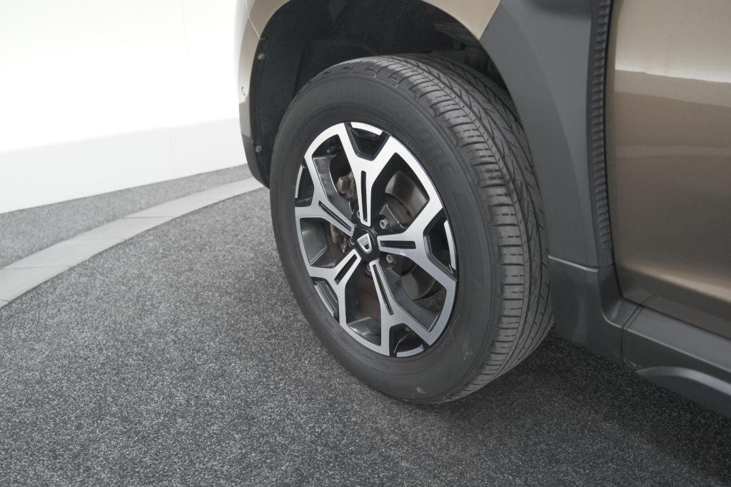 Dacia Duster tce 130 tech road | 360 camera | dodehoekdetectie | apple carp