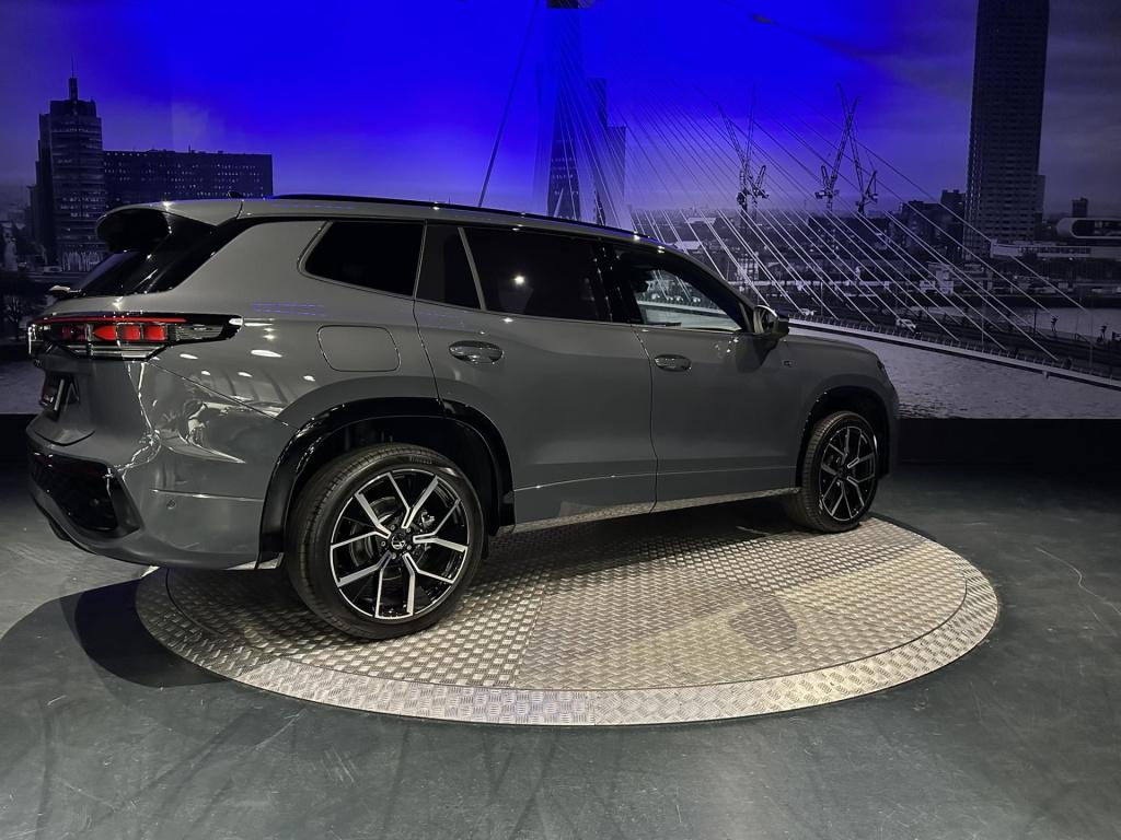 Volkswagen Tayron 1.5 ehybrid r-line edition *pano*keyless*blackstyle*