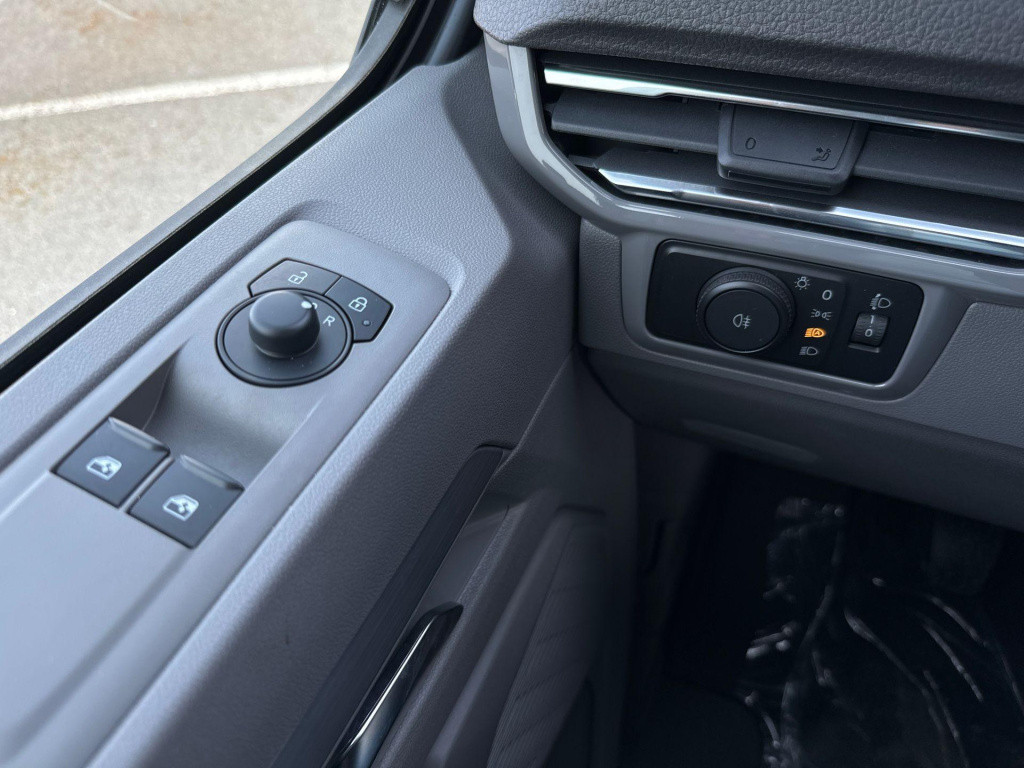 Volkswagen Transporter 2.0 tdi l1h1 28 style
