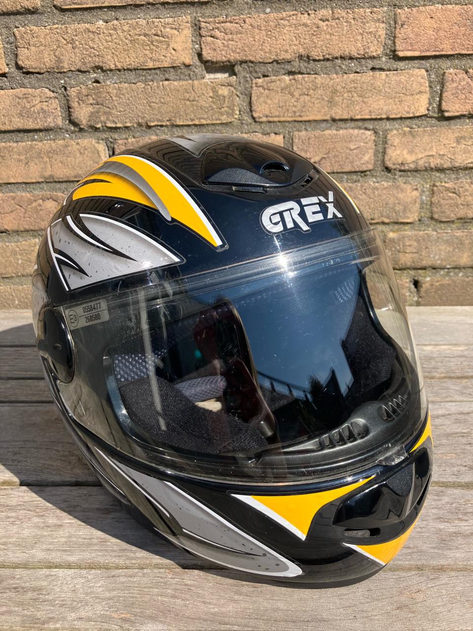 Helm van het merk Grex