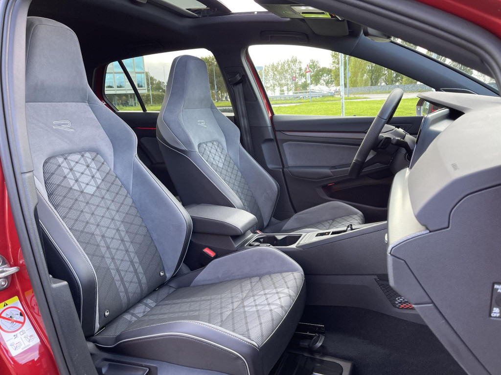 Volkswagen Golf 1.5 etsi r-line | panoramadak | harman/kardon | sportstoele