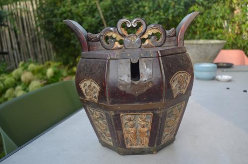 Chinese houten theepothouder octagonaal, gesneden, hout