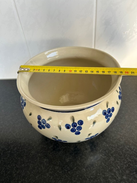 Bunzlau bloempot, Poolsaardewerk handgemaakt.