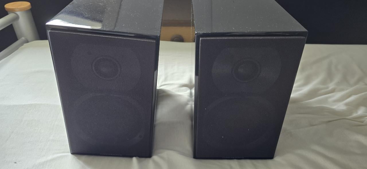 Bowers & Wilkins CM1 speakers