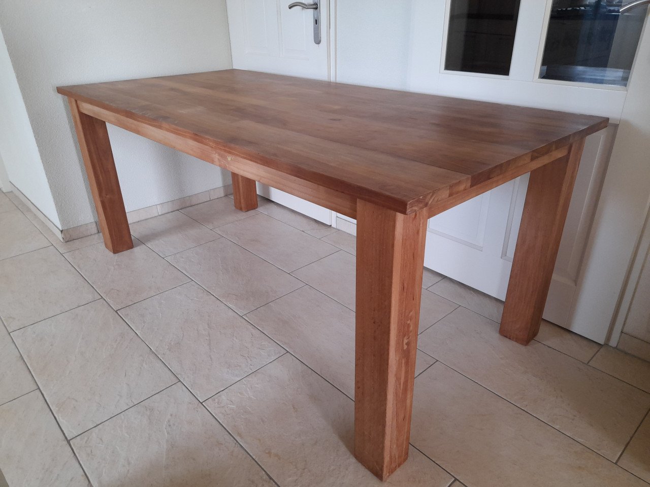 Prachtige massief houten Tafel 90 x 190 x 77,5H  (in goede staat )