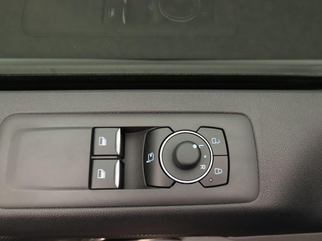 Ford Transit Custom 320 2.5 phev l2h1 black platinum dc | 0.99% | unieke ui