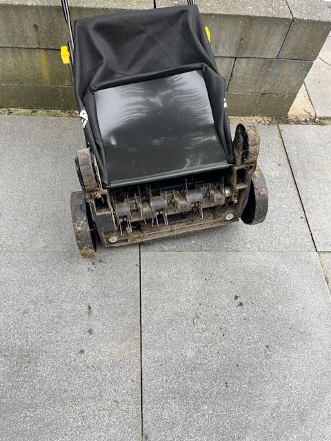 Verticuteermachine te huur