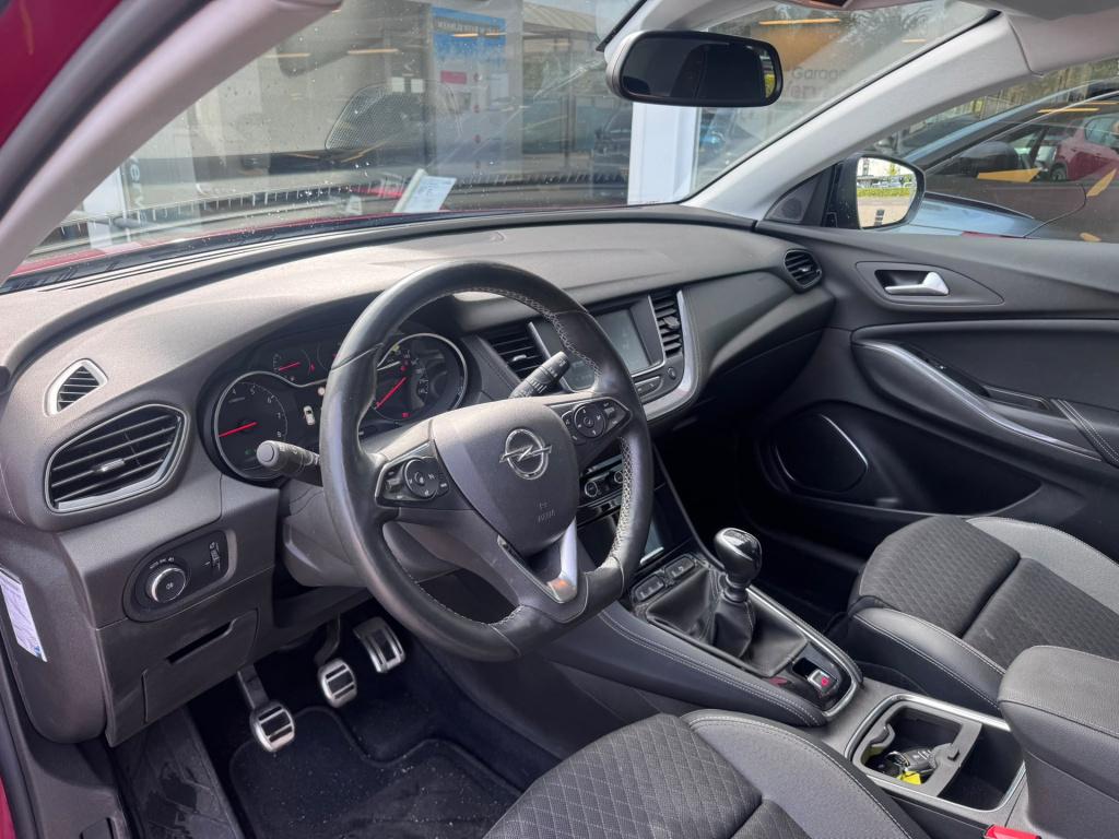 Opel Grandland X 1.2 turbo business edition