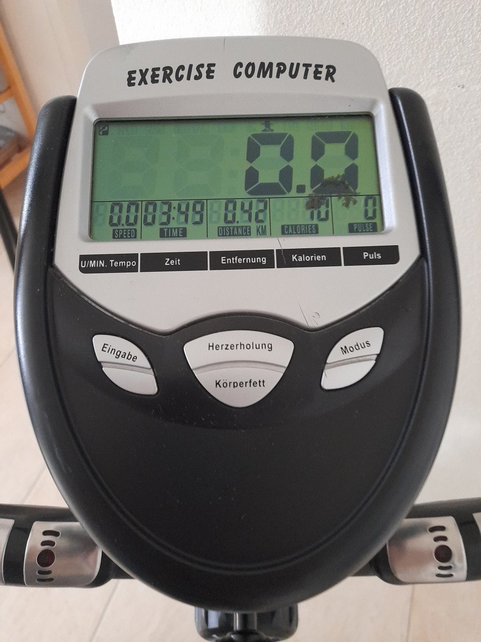 Hometrainer (werkt naar behoren ) in goede staat !
