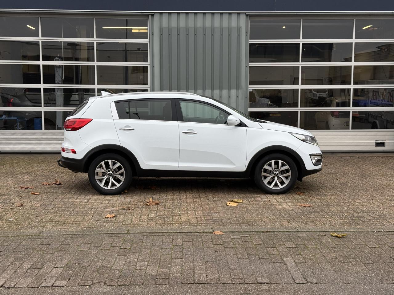 Kia Sportage - 1.6 GDI DynamicLine | Pano | Stuurverwarming|Trekhaak
