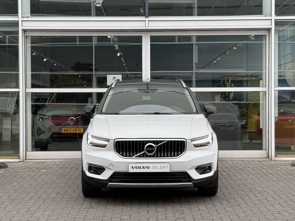 Volvo XC40 t5 262pk recharge business pro| navi| keyless| led| getint glas|