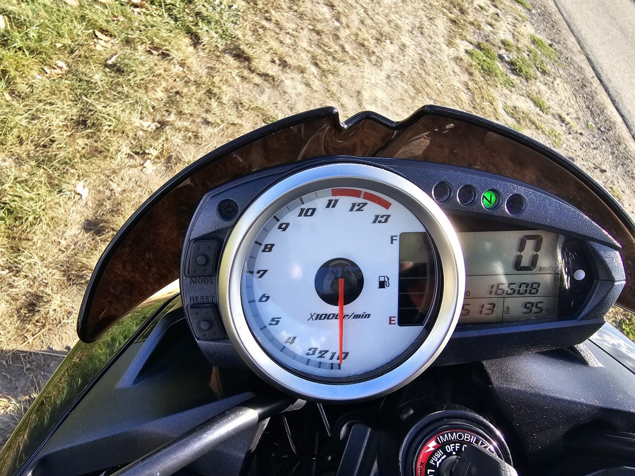 Kawasaki Z1000 bj 2009 weinig km 16000 km