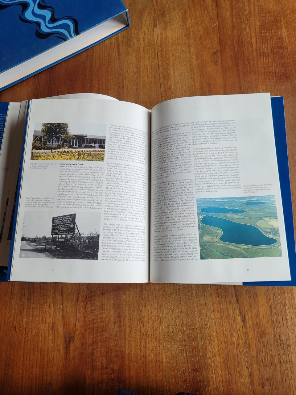 Boeken over water/tij ( Delta Nutsbedrijven)