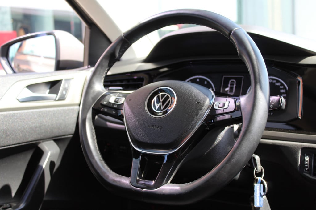 Volkswagen Polo 1.0 tsi comfortline | eerste eigenaar | trekhaak | carplay-