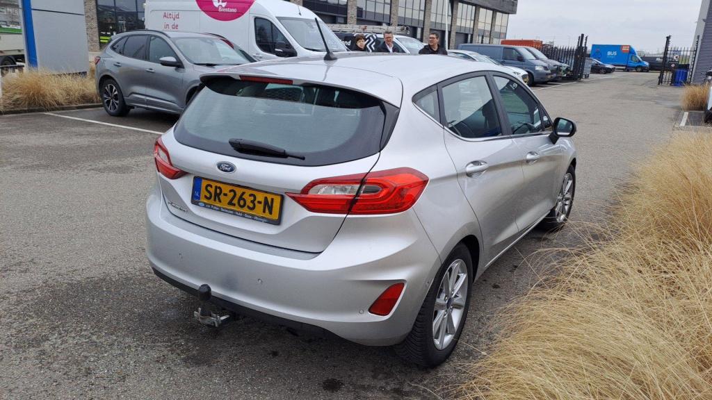 Ford Fiesta 1.0 ecoboost titanium voorruitverwarming - trekhaak