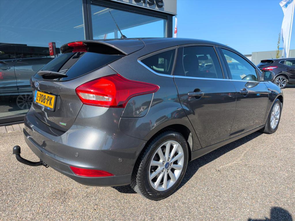 Ford Focus 1.0 ecoboost 5-deurs titanium | carplay | trekhaak | nwe distrib