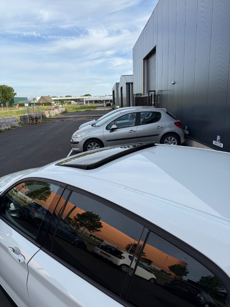 BMW 1 Serie 125d - m sport - nieuwe motor- full option!