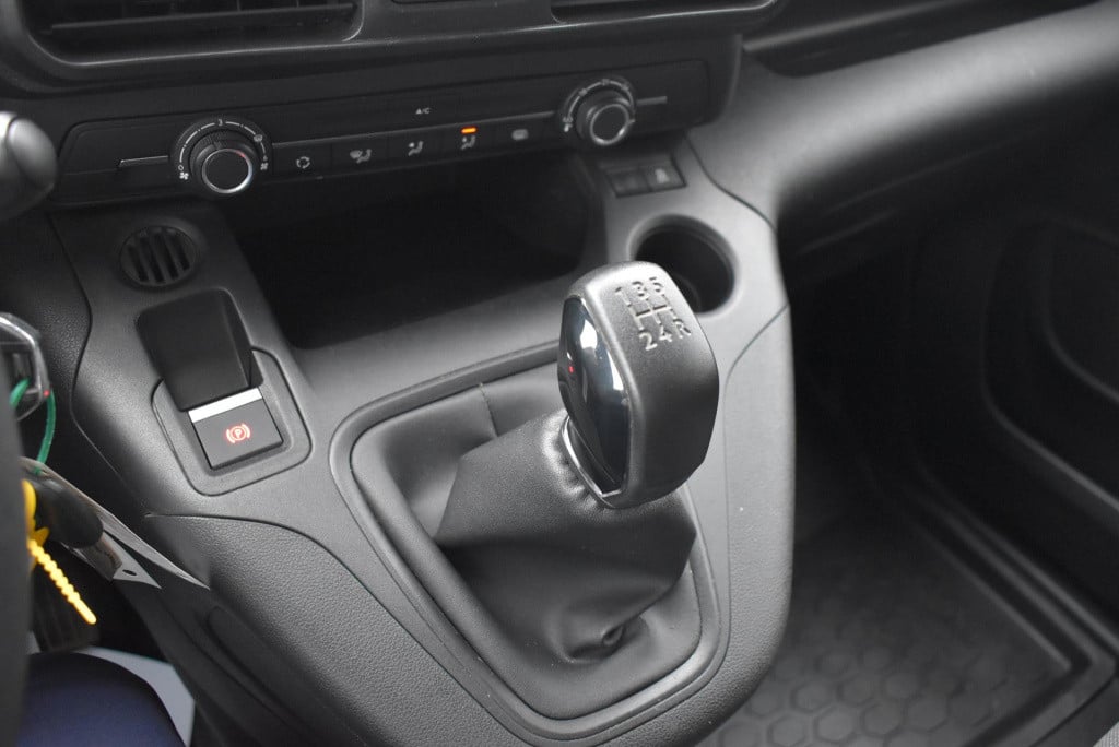 Peugeot Partner 1.5 bluehdi premium long | trekhaak | cruise control | navi