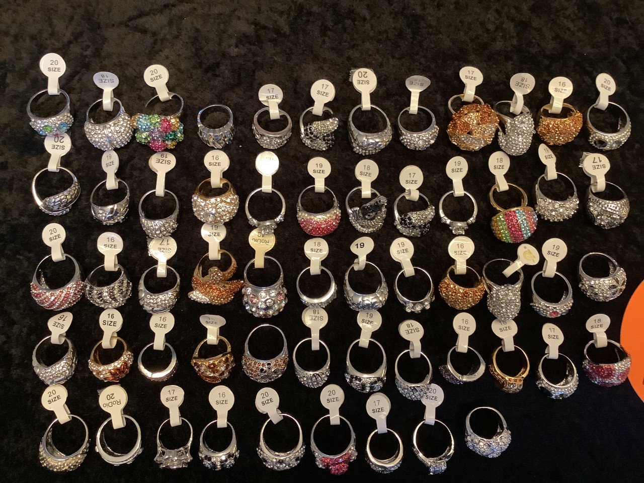 Partij hele mooie ringen. ( partij 155)