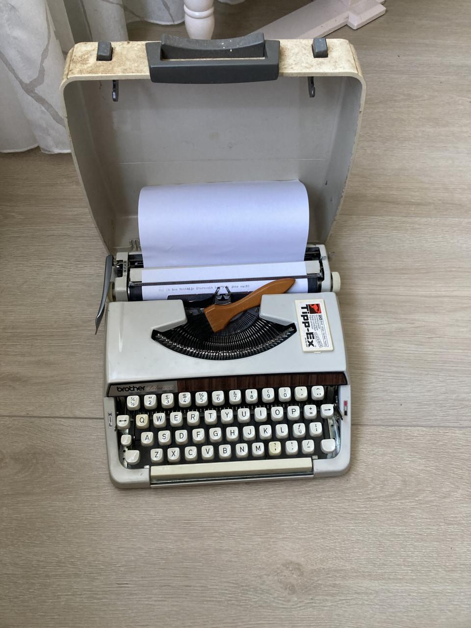 Type machine 2x