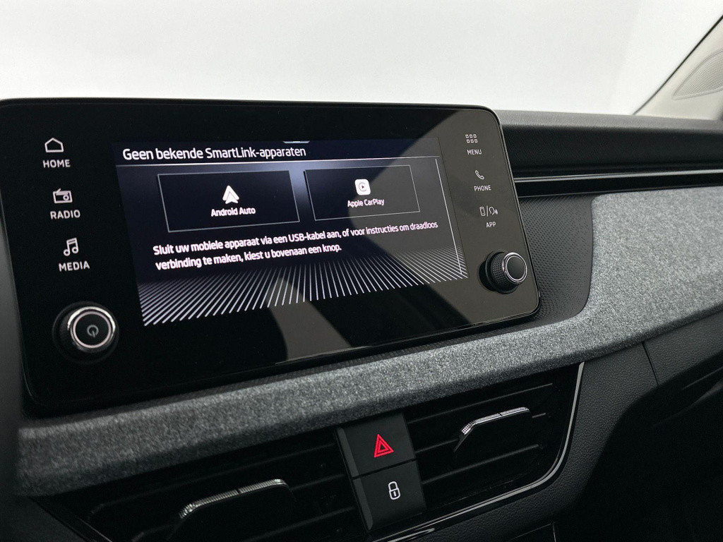 Skoda Scala selection 1.0 tsi 85 kw / 115 pk hatchback 6 versn