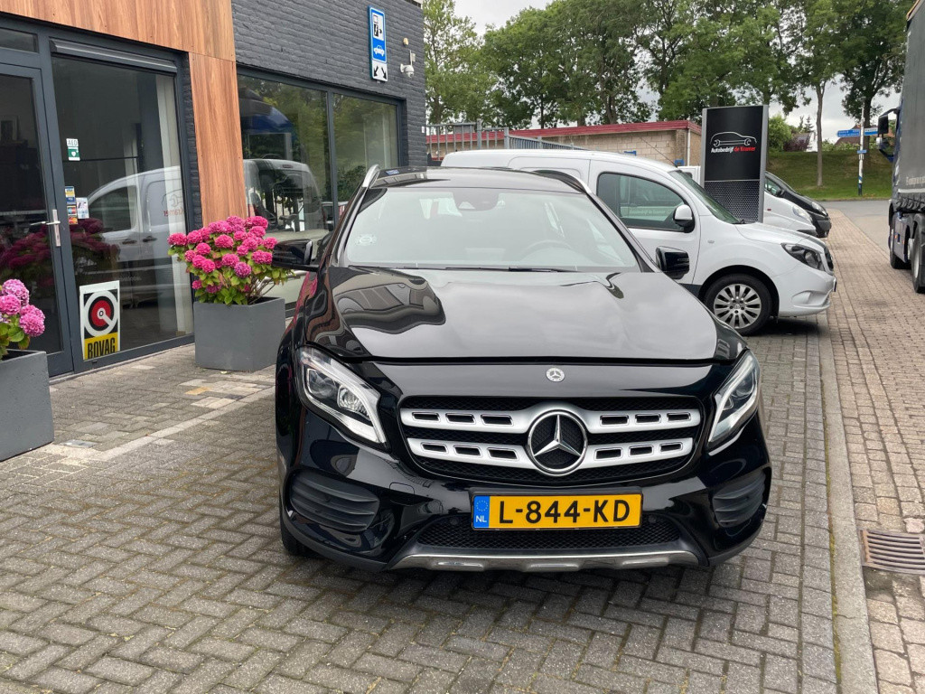 Mercedes-Benz Gla-klasse 200 premium plus
