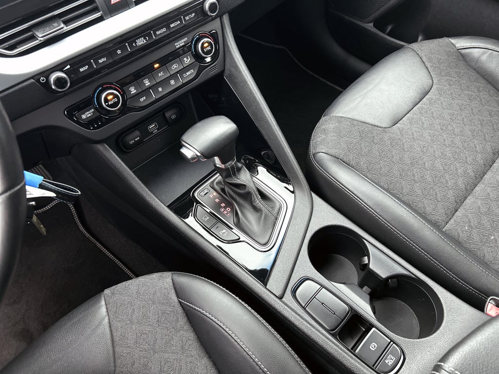 Kia Niro 1.6 gdi hybrid dynamicline | trekhaak | automaat | lichtmetalen ve