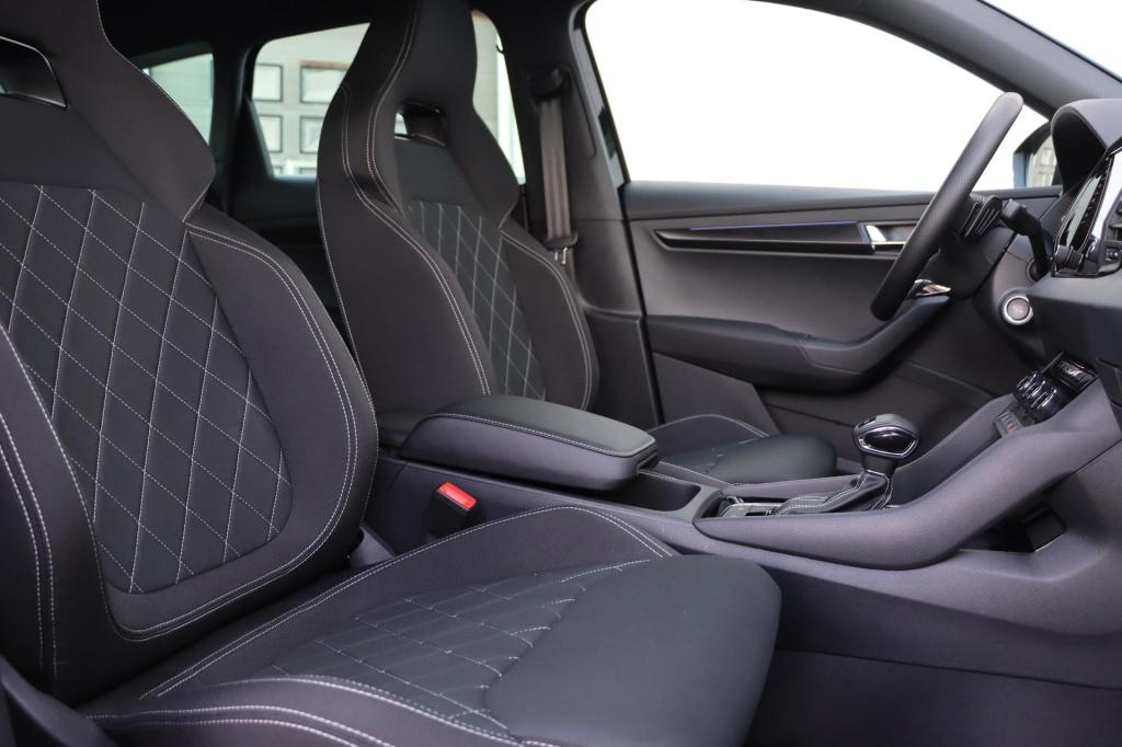 Skoda Karoq 1.5 tsi sportline business 150pk dsg7