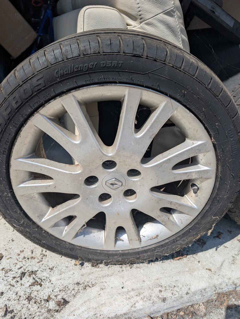2x 17 inch Renault laguna 2
