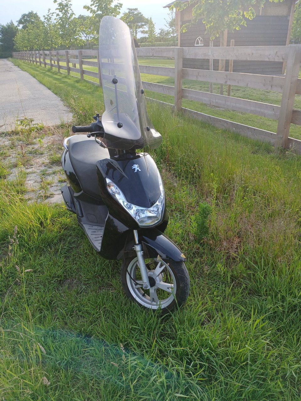 Peugeot kisbee 2011