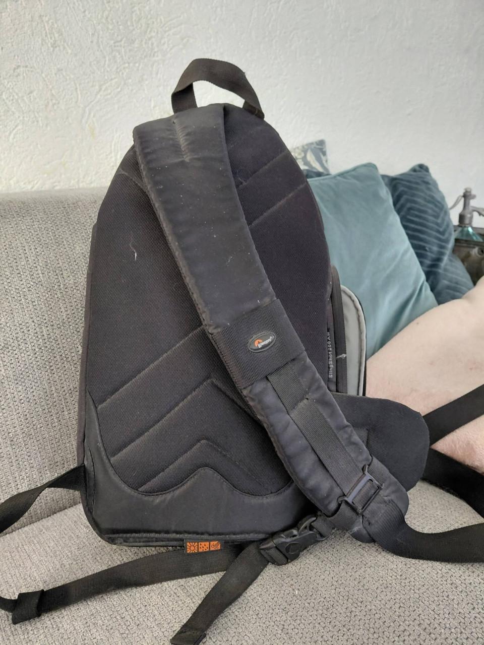 Lowepro Slingshot fototas