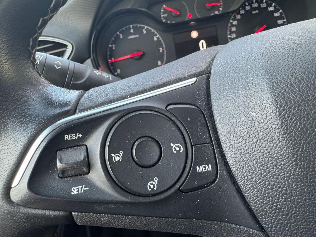 Opel Crossland X 1.2 turbo online edition