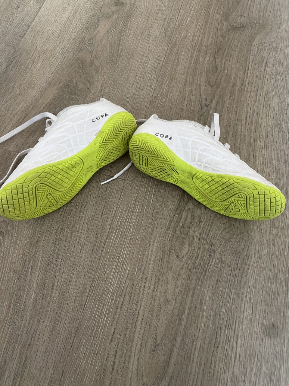 Adidas voetbalschoenen maat 31.