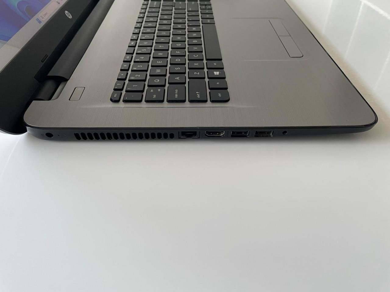 HP 17.3 inch | Windows 11 SSD i3 Office pakket & Nieuwe Muis