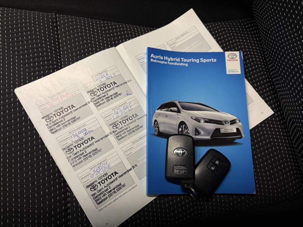 Toyota Auris touring sports 1.8 hybrid lease+