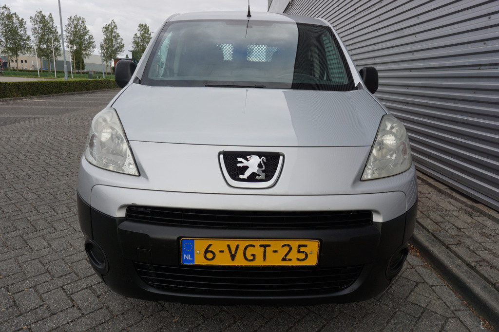 Peugeot Partner 122 1.6 hdi l2 xt elektr. ramen / cruise / trekhaak / nap