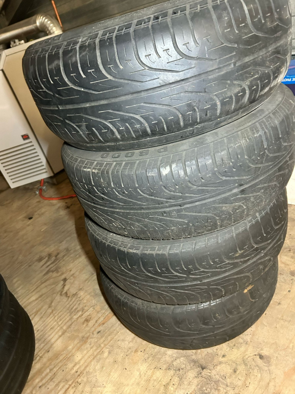 BMW 3 SERIE LICHT METALEN VELGEN-PIRELLI ZOMERBANDEN