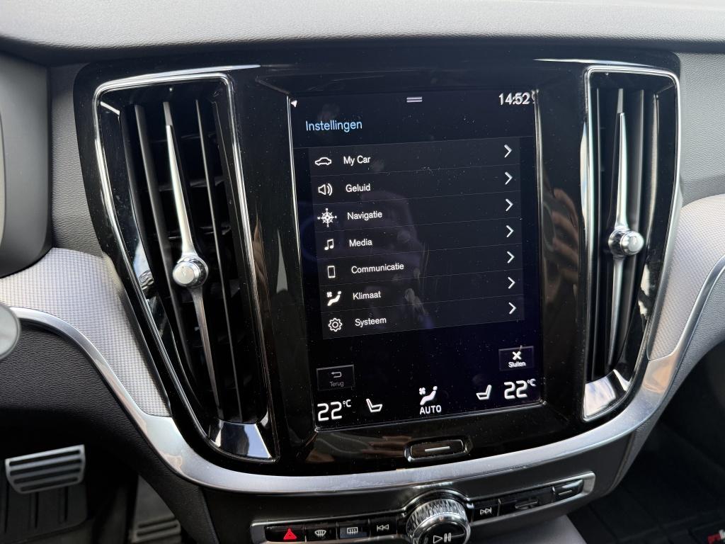 Volvo V60 t6 398pk recharge long ultra dark| pano| 360camera| head-up| awd