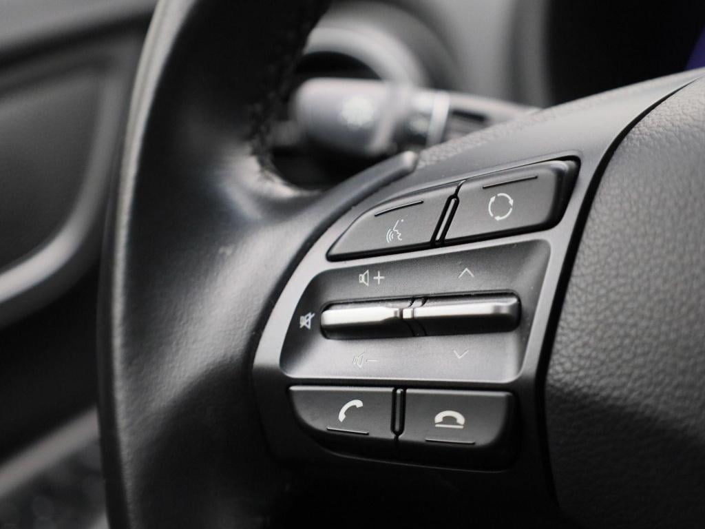 Hyundai Kona ev fashion 64 kwh | automaat | navigatie | heads-up display | 