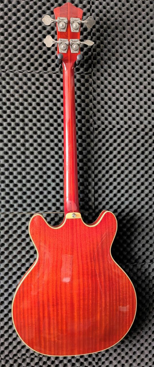 Guild Starfire 2 elektrische semi hollow-body basgitaar