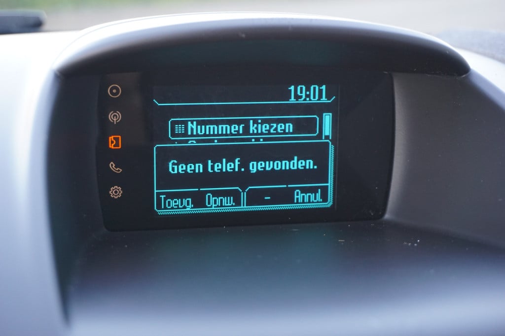 Ford Fiesta 1.0 ecoboost titanium airco / cruise / elektr. ramen / nap