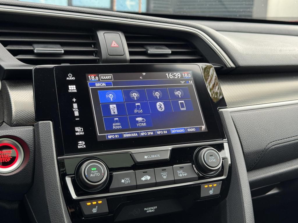 Honda Civic 1.0 i-vtec executive nl-auto, panoramadak + trekhaak!