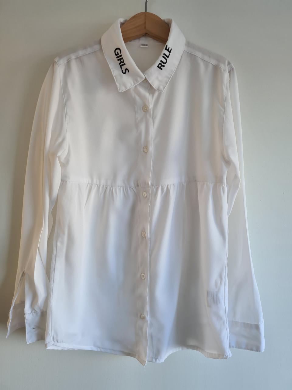 Mooi wit apart blousje met opdruk Girls Rules van Zeeman Maat 134-140