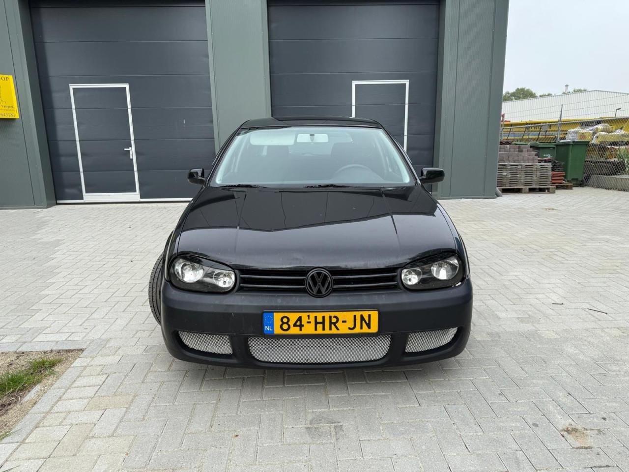 Volkswagen Golf 1.6-16V Trendline sportlook