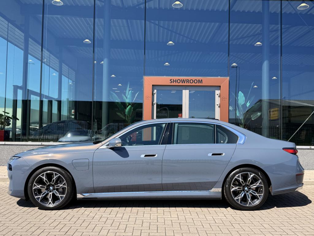 BMW 7 Serie 750e xdrive | bowers & wilkins | 360 | skylounge | leder | trek