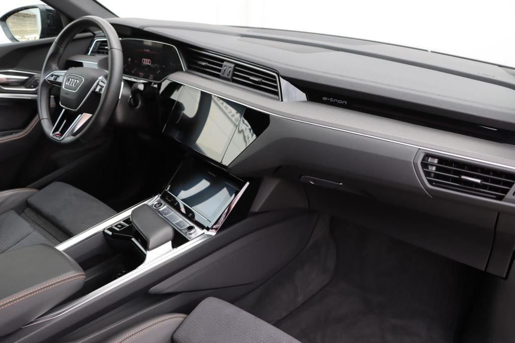 Audi E-tron sportback 55 quattro black edition 95 kwh 408pk s-line