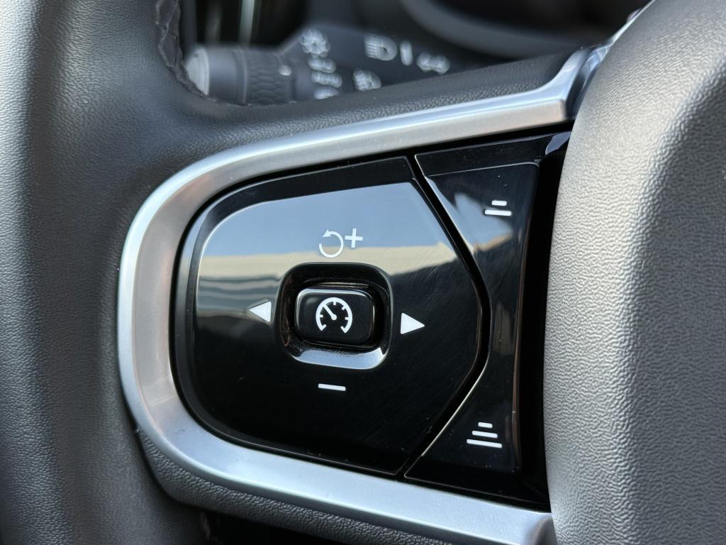 Volvo V60 t6 340pk recharge r-design| panodak| adap.cruise| trekhaak| 360c