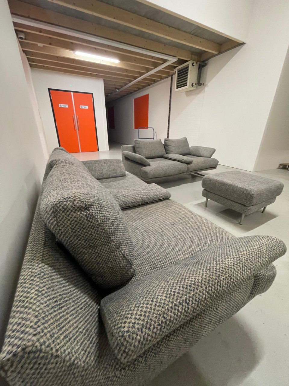 GRATIS LEVERING HEEL NL Montel Grijs Stoffen Bankstel